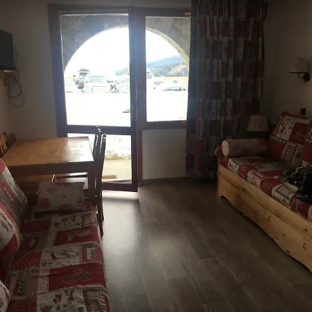Le Creux De L'ours Apartment